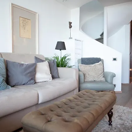 Apartament Royal Ascot *