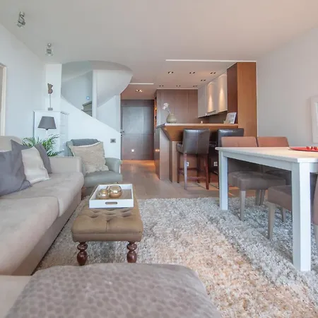 Apartament Royal Ascot *